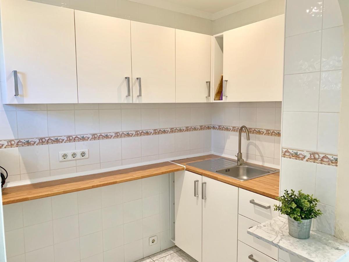 Neptuno Beachfront Apartemen Marbella